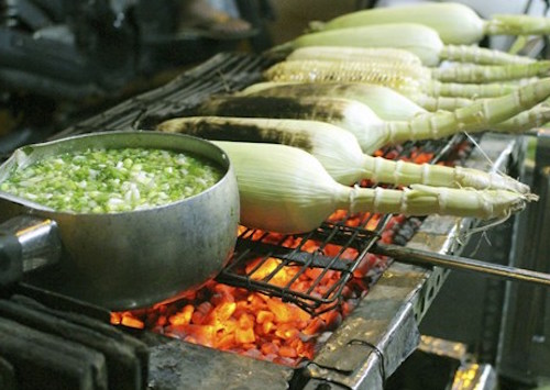 Những món ăn vặt dễ quay quắt nhớ quê trong ngày mưa gió ở Sài thành ảnh 1